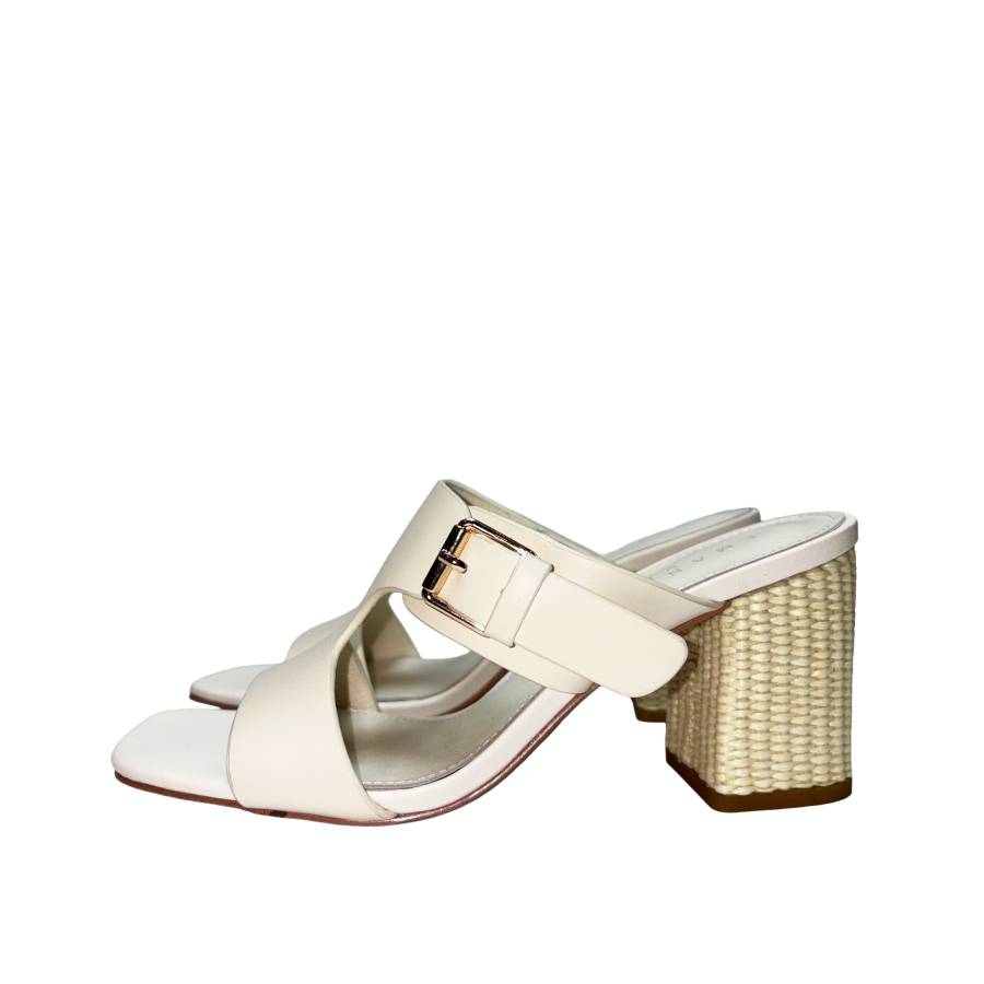 Emanuelle Vee 203 11 P146 Sandal