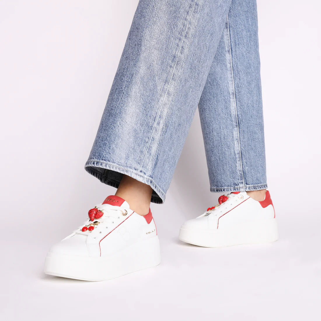 Tosca Blu Ss2603 S029 Sneaker
